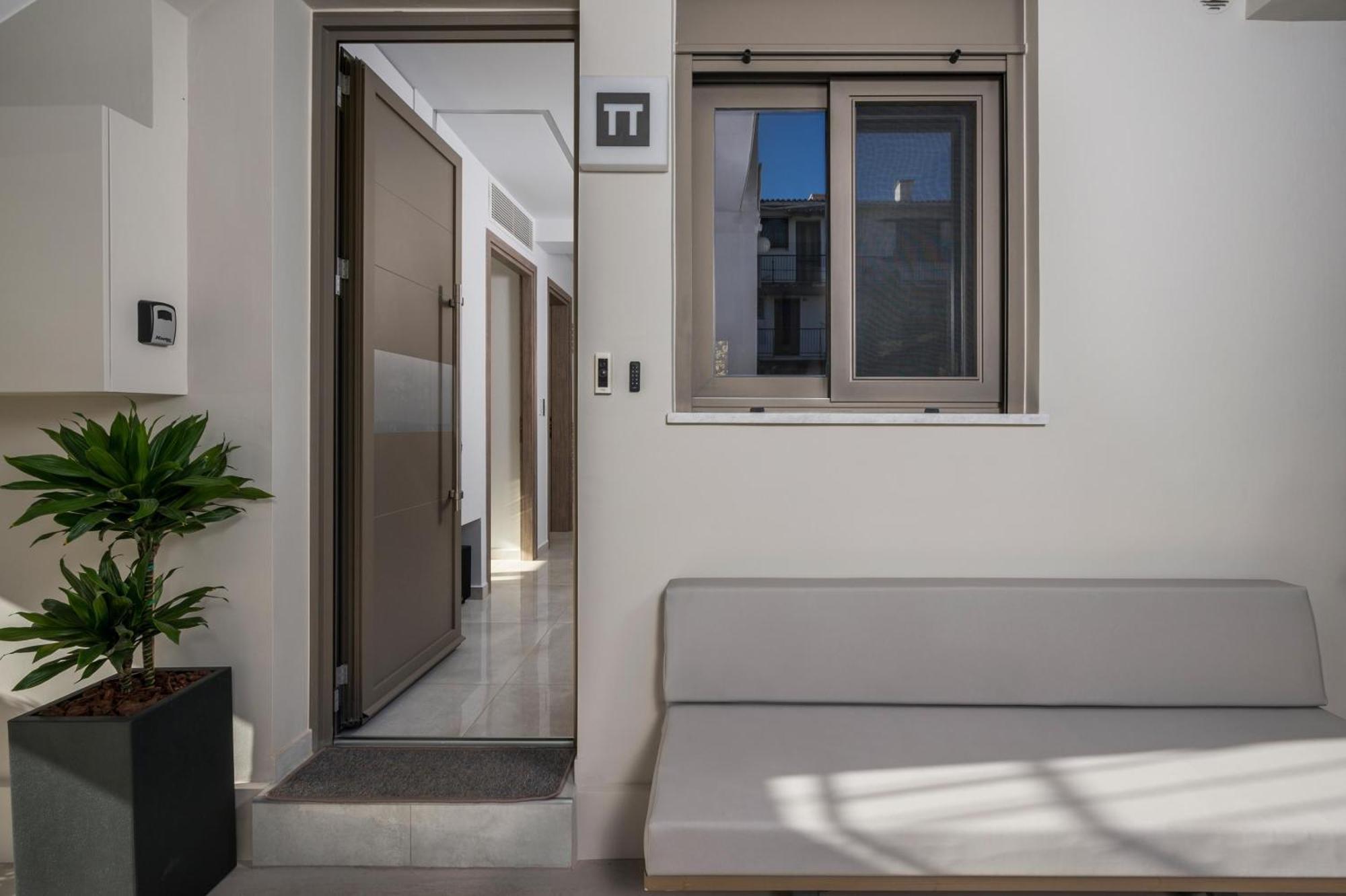 Π Suite Project: Smart Bnb Chania  Eksteriør billede
